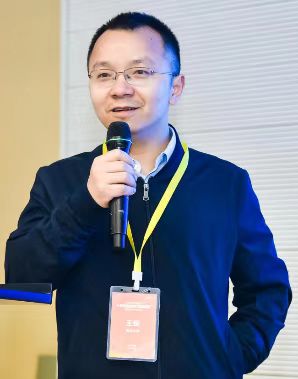 广发在线手机版（大中国区）创新论坛第一千三百九十讲：Floquet engineering symmetry-breaking and topological states under light irradiation