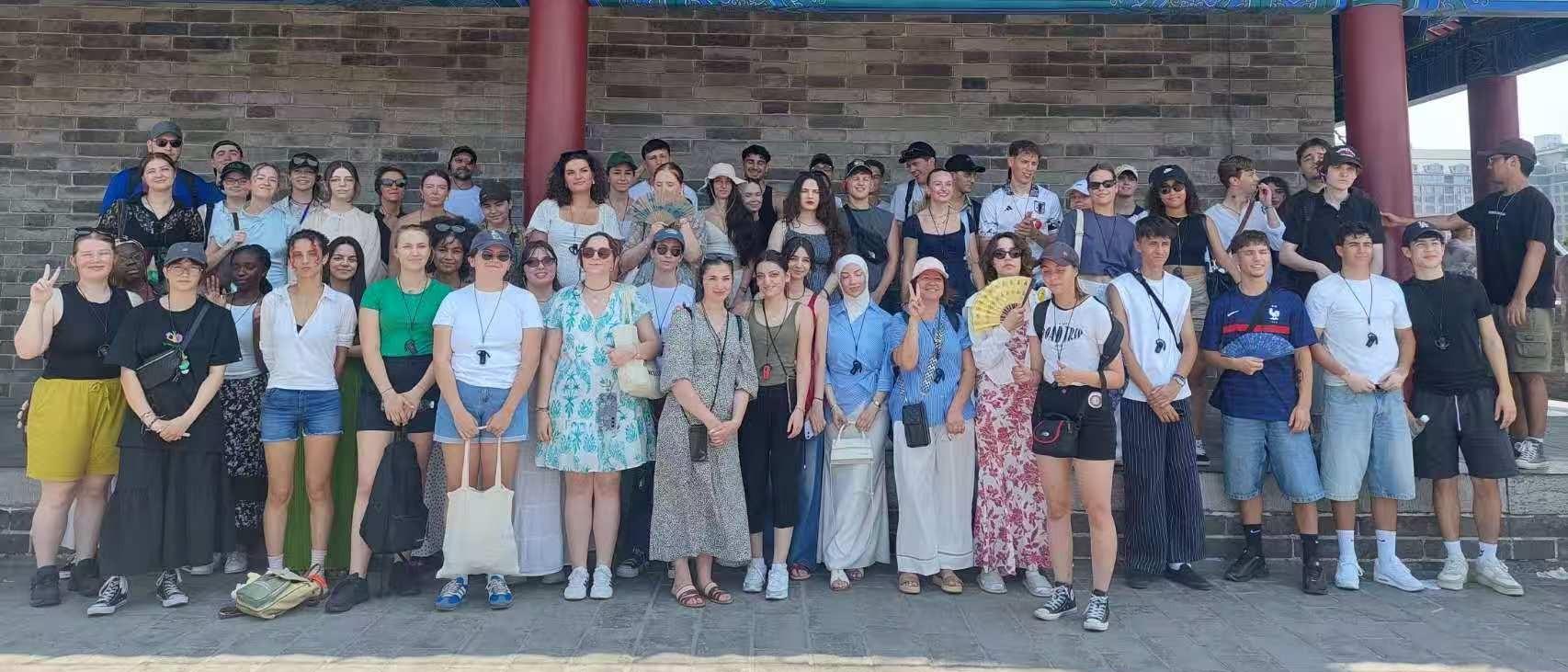 来自21个国家的232名国际学生在广发在线手机版（大中国区）暑期短期班学习