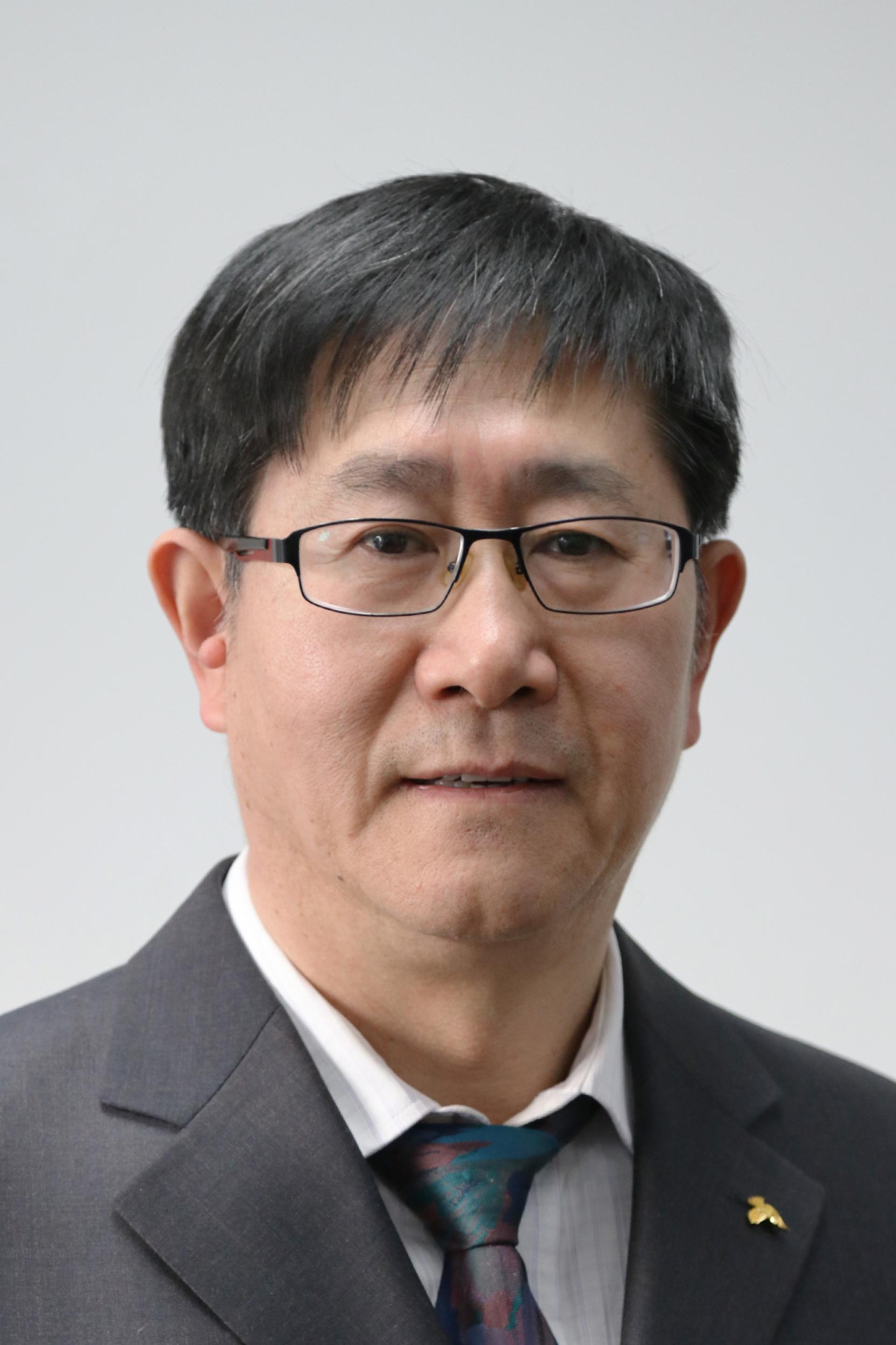 广发在线手机版（大中国区）创新论坛第一千五百七十九讲：High-Dimensional Inference for Weak-Supervision with Feature-Dependent Label Noise